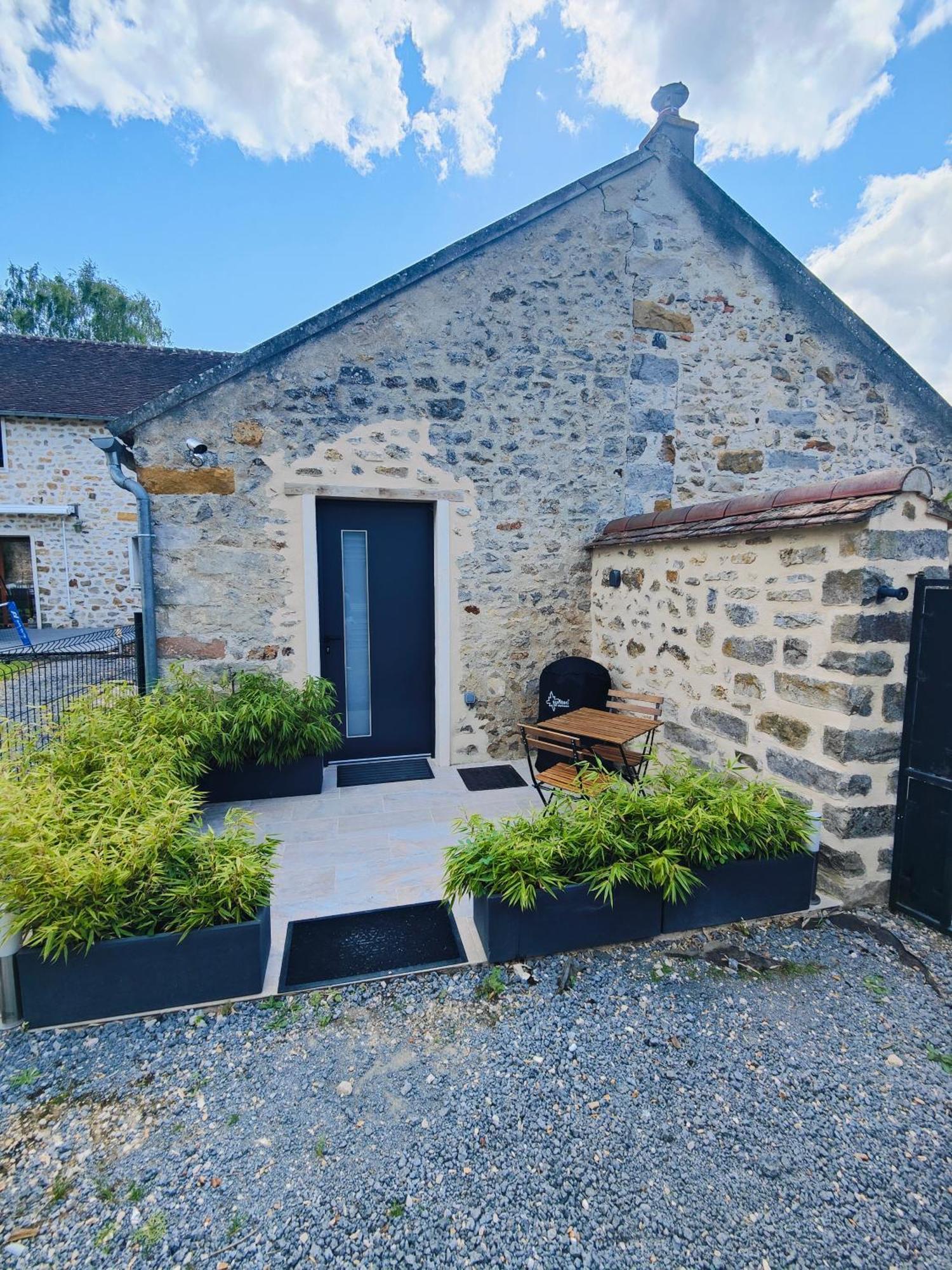Maisonette Proche De Fontainebleau Ville-Saint-Jacques Luaran gambar